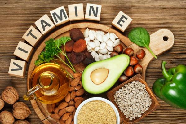 Vitamin E : Cara Kerja dan Fungsinya Terlengkap